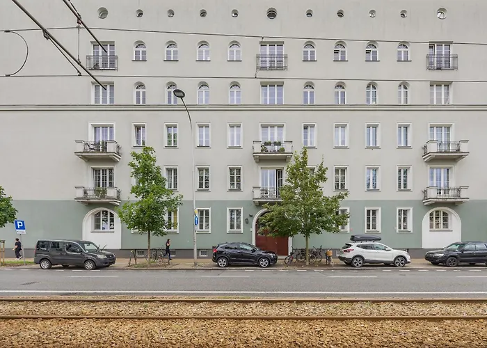 Spacious Filtry Apartment Near Pola Mokotowskie By Noclegi Renters