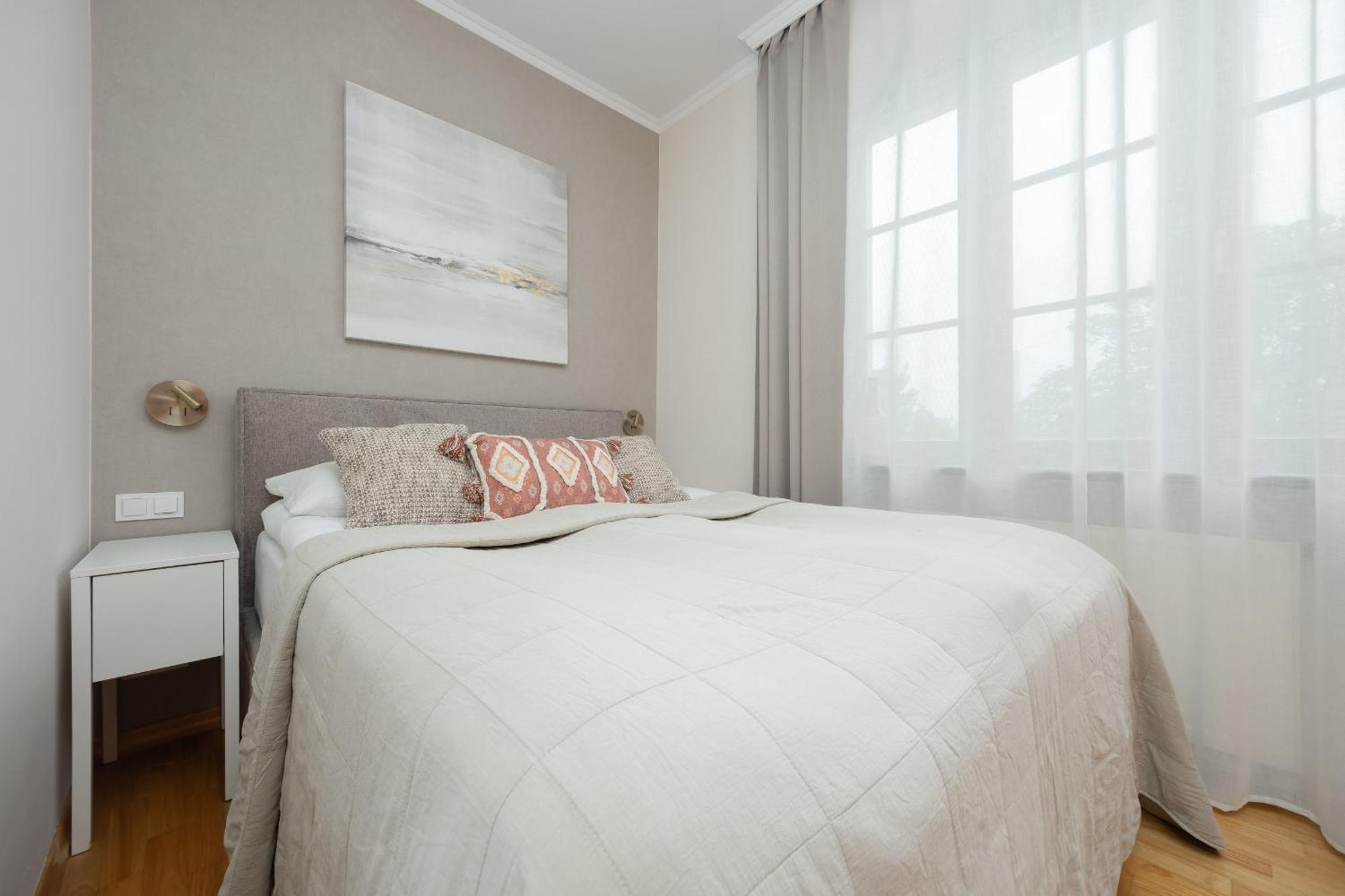 Leilighet Spacious Filtry Near Pola Mokotowskie By Renters Warszawa