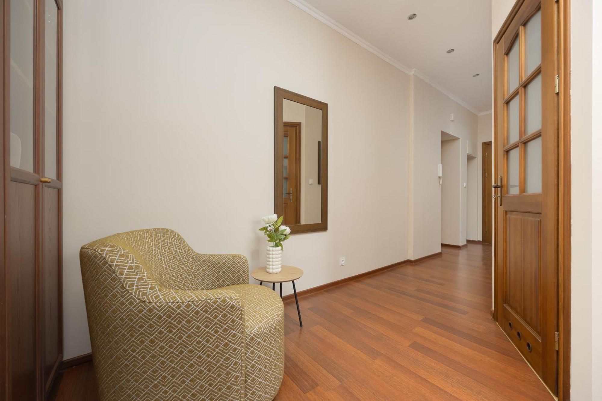 Apartment Spacious Filtry Near Pola Mokotowskie By Renters Warschau