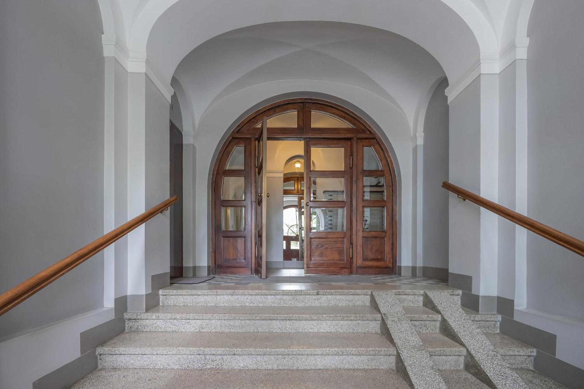 Spacious Filtry Near Pola Mokotowskie By Renters Varsavia